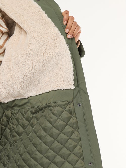 Parka repelente al agua con capucha efecto borreguito - Kiabi