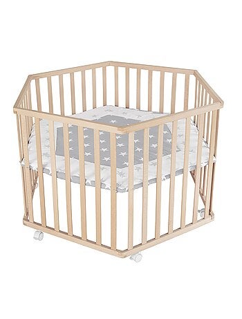 Parque infantil hexagonal minimalista en madera natural Little Stars Roba