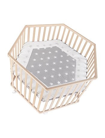 Parque infantil hexagonal minimalista en madera natural Little Stars Roba