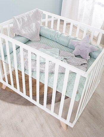 Parque infantil móvil de madera con alfombra de algodón orgánico 'Roba lil planet'