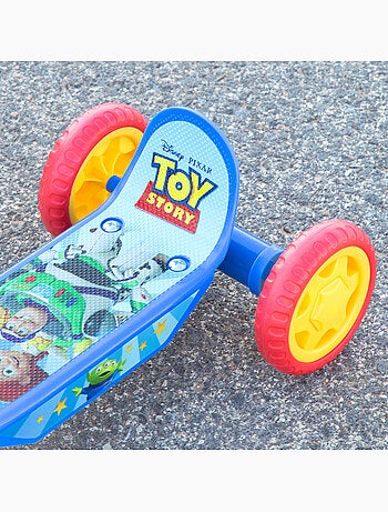 Patinete 3 ruedas 58x36x65-70 cm + 2 años toy story