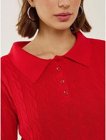Patrón de top de punto con cuello camisero y trenza de pelo