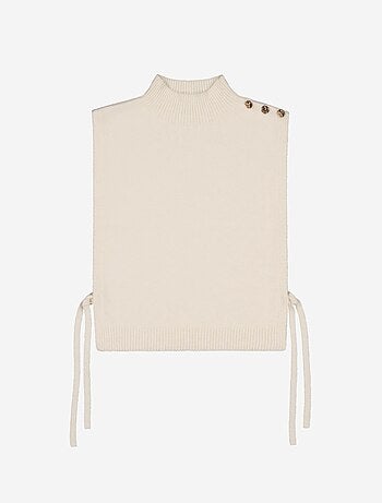 Pechera de punto con cuello alto
