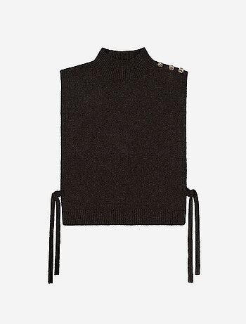 Pechera de punto con cuello alto