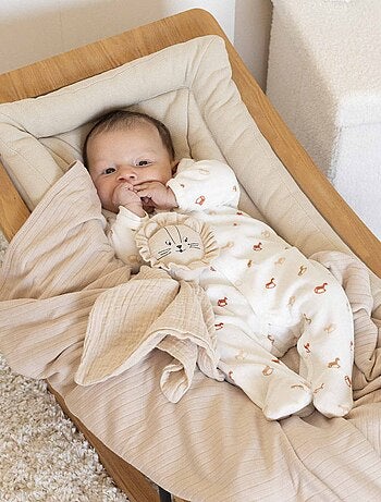 Pelele bebé motivos tendencia de caballitos de balancín