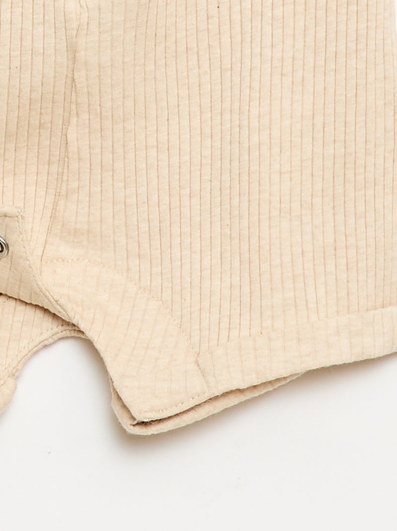 Pelele corto de punto acanalado Beige - Kiabi