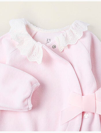 Pelele de terciopelo con lazada y bordado inglés