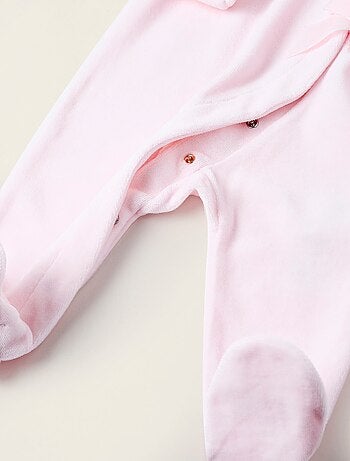 Pelele de terciopelo con lazada y bordado inglés