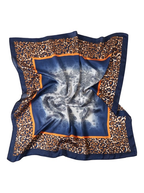 Pequeño Pañuelo de Seda Cheetah Cléo - Kiabi Pequeño Pañuelo de Seda Cheetah Cléo - Kiabi