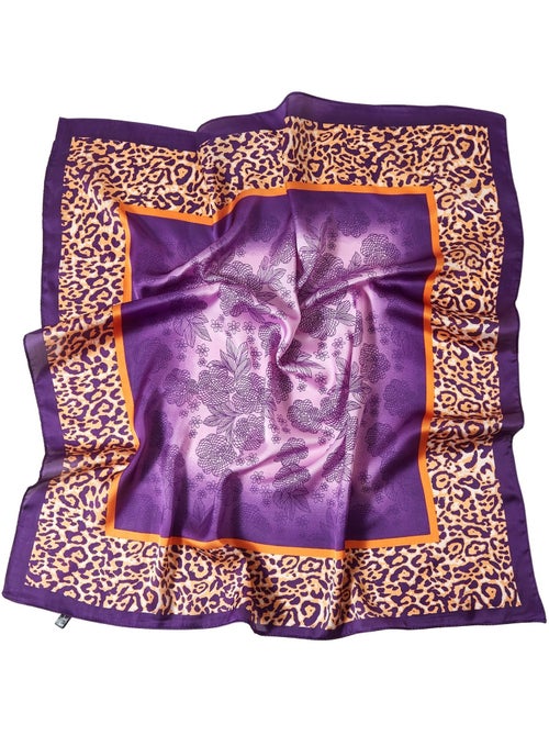 Pequeño Pañuelo de Seda Cheetah Cléo - Kiabi Pequeño Pañuelo de Seda Cheetah Cléo - Kiabi