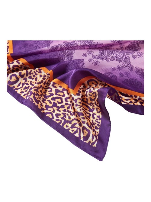 Pequeño Pañuelo de Seda Cheetah Cléo - Kiabi Pequeño Pañuelo de Seda Cheetah Cléo - Kiabi