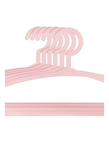 Perchas de plástico x 6 para niños