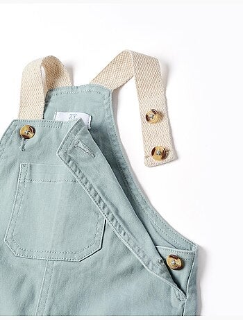 Peto de sarga con tirantes ajustables