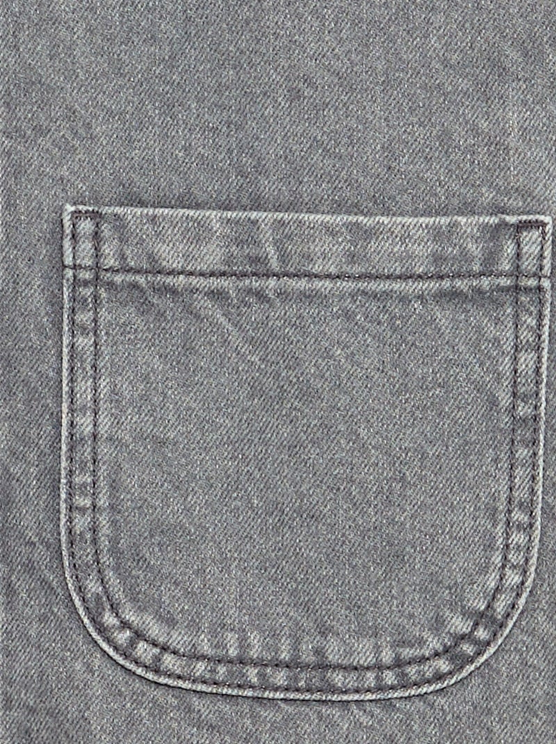 Peto vaquero con 2 bolsillos de parche Gris - Kiabi