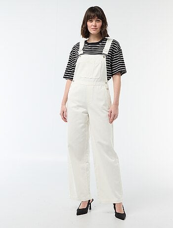 Peto vaquero con bolsillo delantero