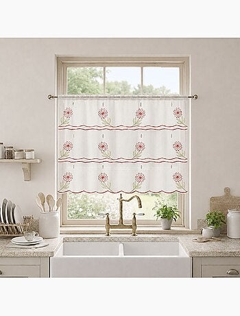 Pieza modular bordada con motivos florales
