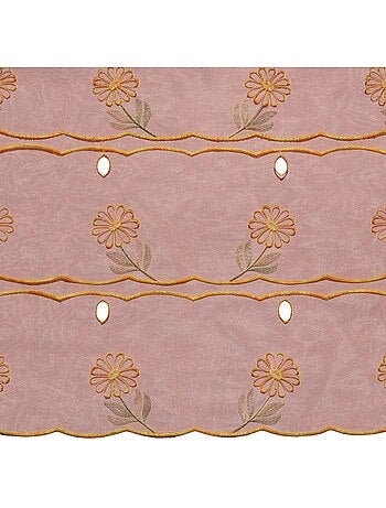 Pieza modular bordada con motivos florales