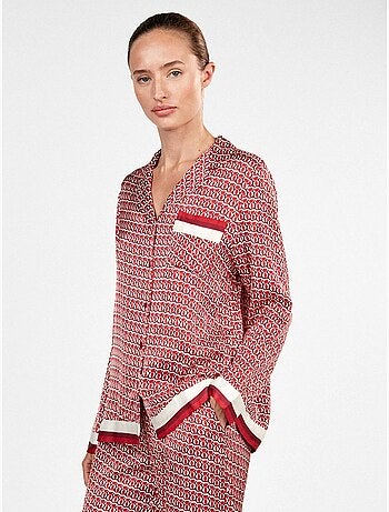 Pijama camisero con monograma estampado