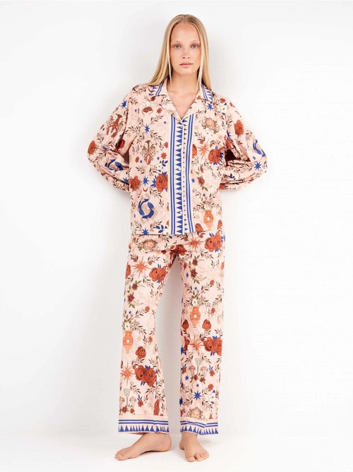 Pijama camisero estampado manga abullonada y pantalón palazzo - Kiabi Pijama camisero estampado manga abullonada y pantalón palazzo - Kiabi