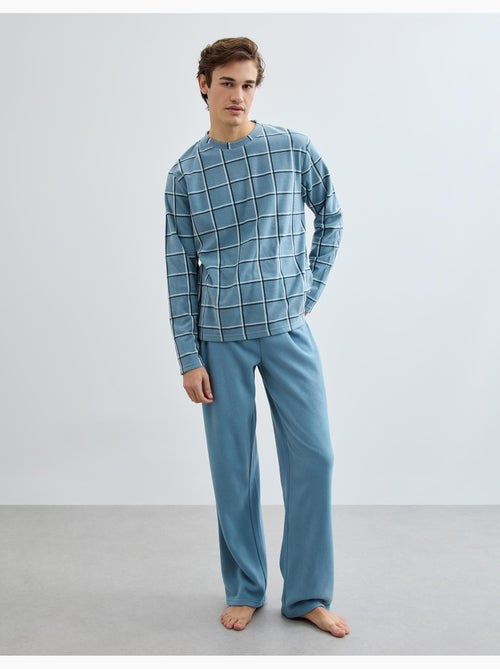 Pijama de forro polar, MO Fashion - Kiabi Pijama de forro polar, MO Fashion - Kiabi