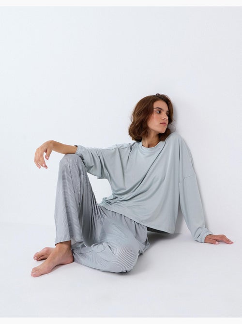 Pijama de punto a rayas, mo fashion - Kiabi Pijama de punto a rayas, mo fashion - Kiabi