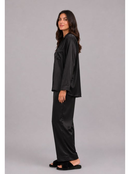Pijama de satén fluido Kebello - Kiabi Pijama de satén fluido Kebello - Kiabi