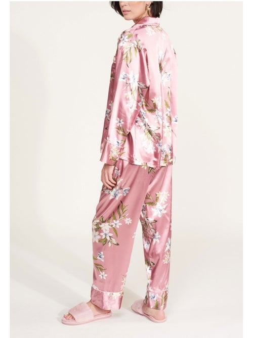 Pijama de satén fluido Kebello - Kiabi Pijama de satén fluido Kebello - Kiabi