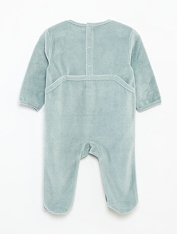 Pijama de terciopelo con adorno