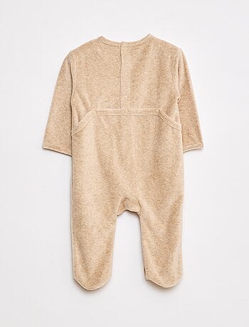 Pijama de terciopelo con adorno