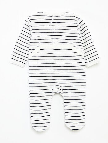 Pijama de terciopelo con adorno