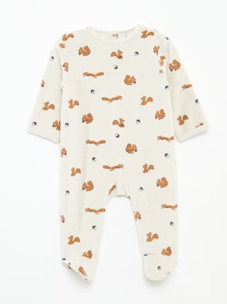 Pijama de terciopelo con adorno