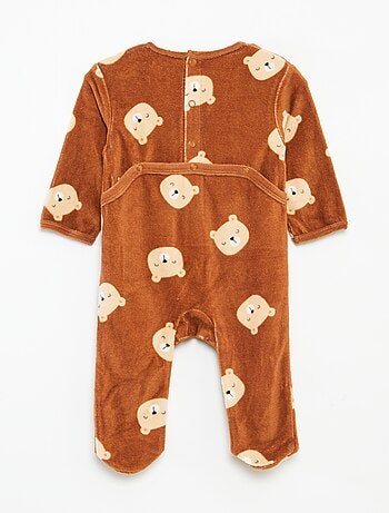 Pijama de terciopelo con adorno