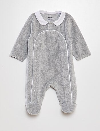 Pijama de terciopelo con cuello bebé