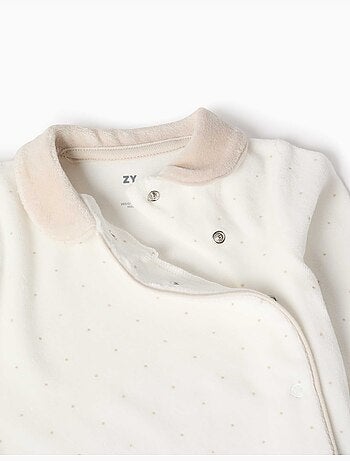 Pijama de terciopelo con estampado de lunares