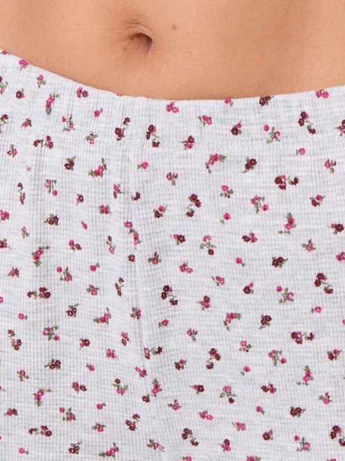 Pijama gofrado camiseta + pantalón estampado - 2 piezas - Kiabi Pijama gofrado camiseta + pantalón estampado - 2 piezas - Kiabi