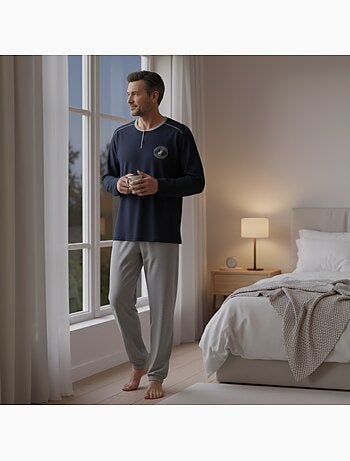 Pijama hombre forrado polar escudo bordado ozabi