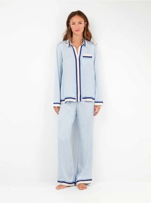 Pijama largo camisero con estampado monogram en satén - Kiabi Pijama largo camisero con estampado monogram en satén - Kiabi