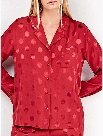 Pijama largo camisero de lunares en suave tejido de satén