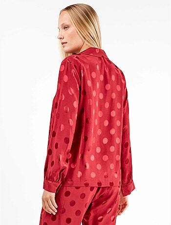 Pijama largo camisero de lunares en suave tejido de satén