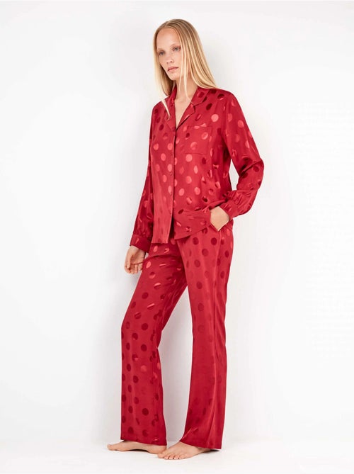 Pijama largo camisero de lunares en suave tejido de satén - Kiabi Pijama largo camisero de lunares en suave tejido de satén - Kiabi