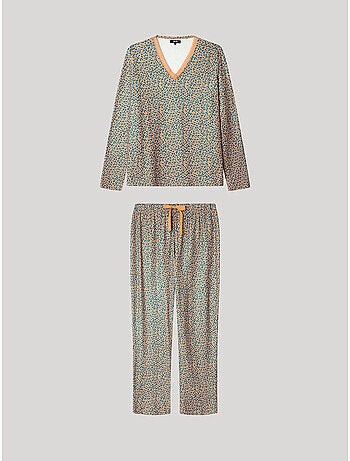Pijama largo con encaje en escote y animal print de punto