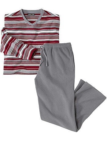 Pijama largo de micropolar a rayas con cuello de pico