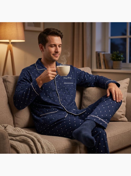 Pijama Largo Hombre Botones Cuello Camisa Suave OZABI - Kiabi Pijama Largo Hombre Botones Cuello Camisa Suave OZABI - Kiabi