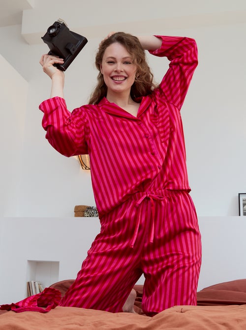 Pijama largo satinado camisa + pantalón - 2 piezas - Kiabi Pijama largo satinado camisa + pantalón - 2 piezas - Kiabi