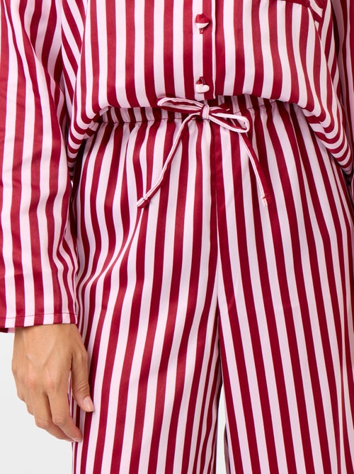 Pijama largo satinado camisa + pantalón - 2 piezas - Kiabi Pijama largo satinado camisa + pantalón - 2 piezas - Kiabi