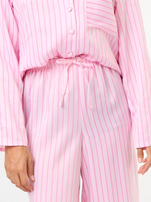 Pijama largo satinado camisa + pantalón - 2 piezas - Kiabi Pijama largo satinado camisa + pantalón - 2 piezas - Kiabi