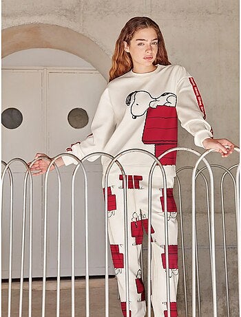Pijama largo snoopy de felpa elástica con interior suave