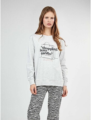Pijama sex and the city con pantalón estampado animal print
