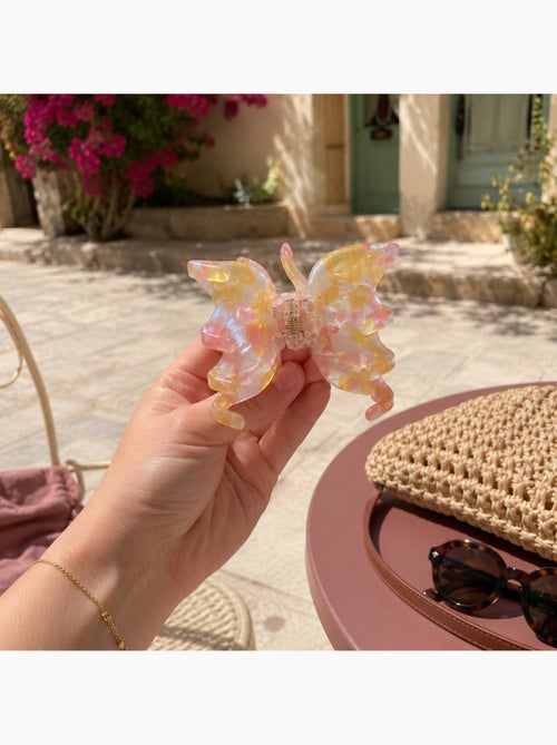 Pinza de cabello mariposa en resina jaspeada - Kiabi