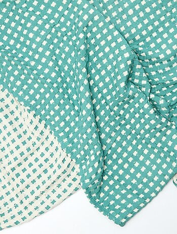 Plaid bicolor con diseño gofrado (180 x 200 cm)